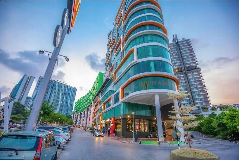 Setia Tri-Suite George Town Apartment