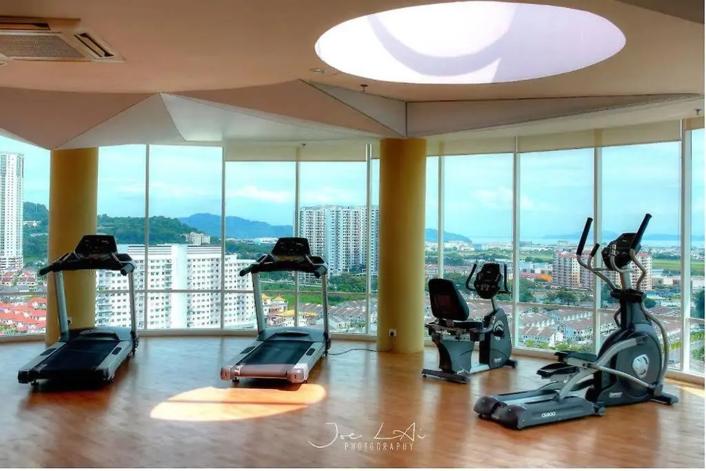 Setia Tri-Suite George Town 0*,